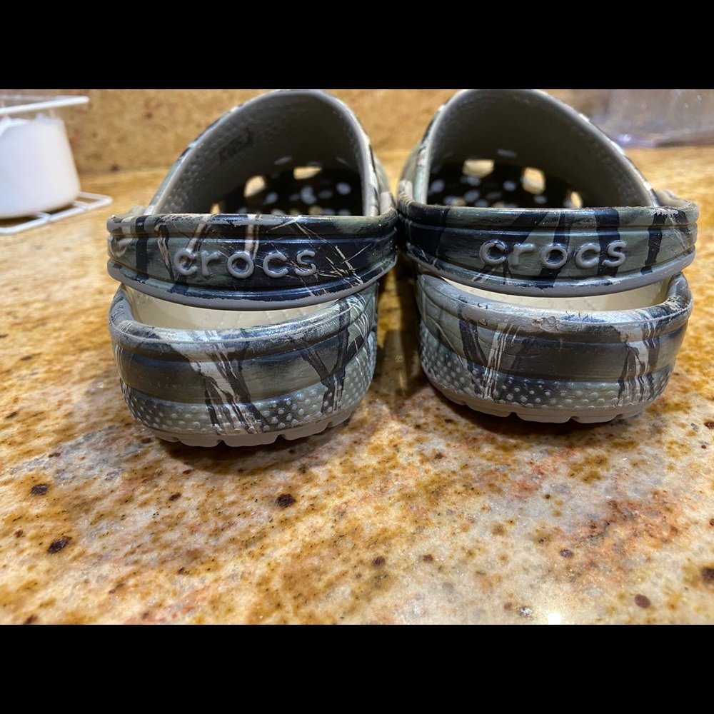 **SOLD**Crocs - Picture 3 of 7